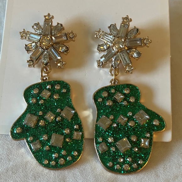 GAP: Green/Gold Tone Mitten  Earrings- Snowflakes- Christmas - Picture 13 of 13
